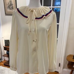 Vintage Ecco Bay Cream button down. Pleated collar w/red & blue stripe.  Size M.